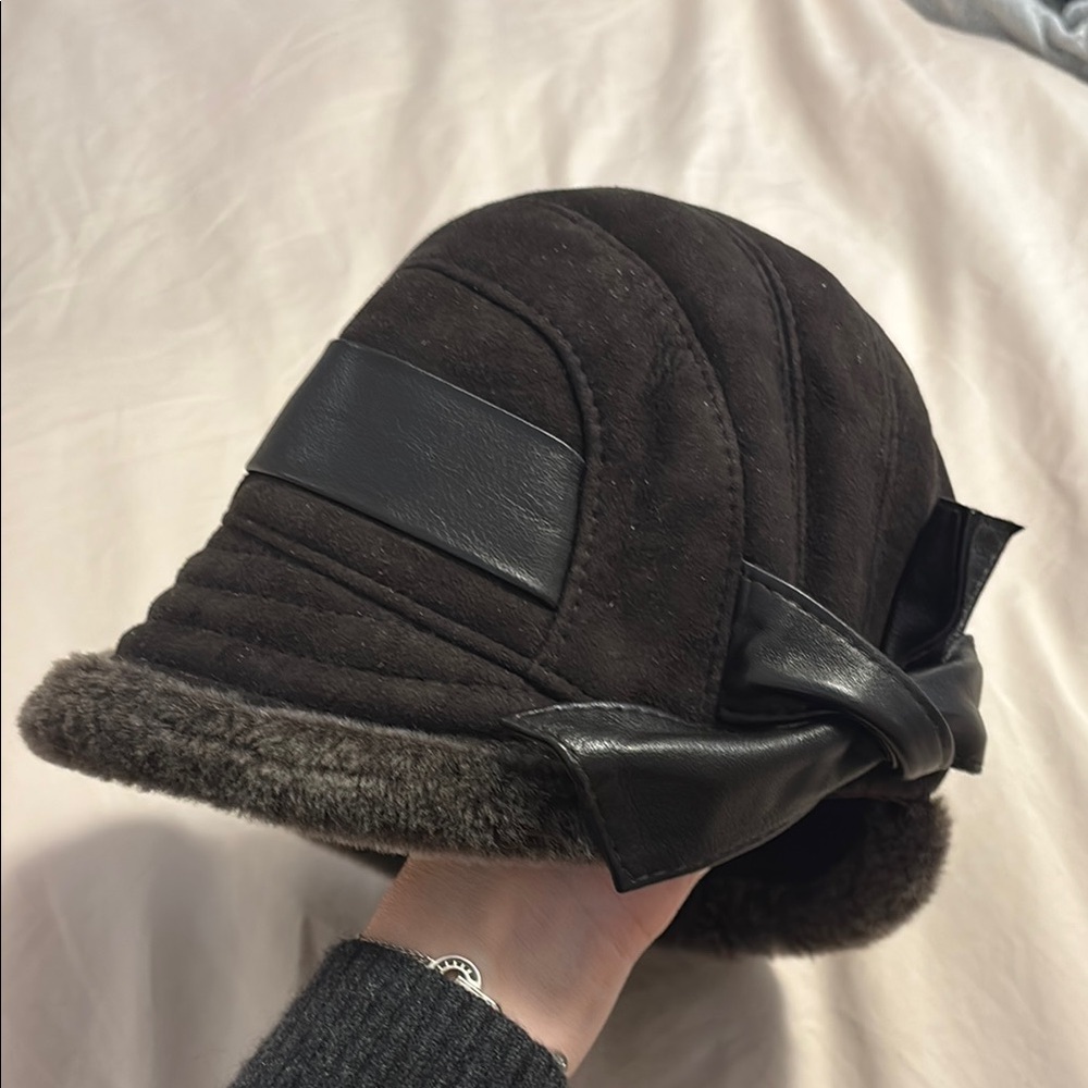Elegant Brown Women's Hat with Black Accents
